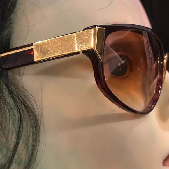 Women\'s Brown Gradient Shield Sunglasses with Gold Accents main image 10